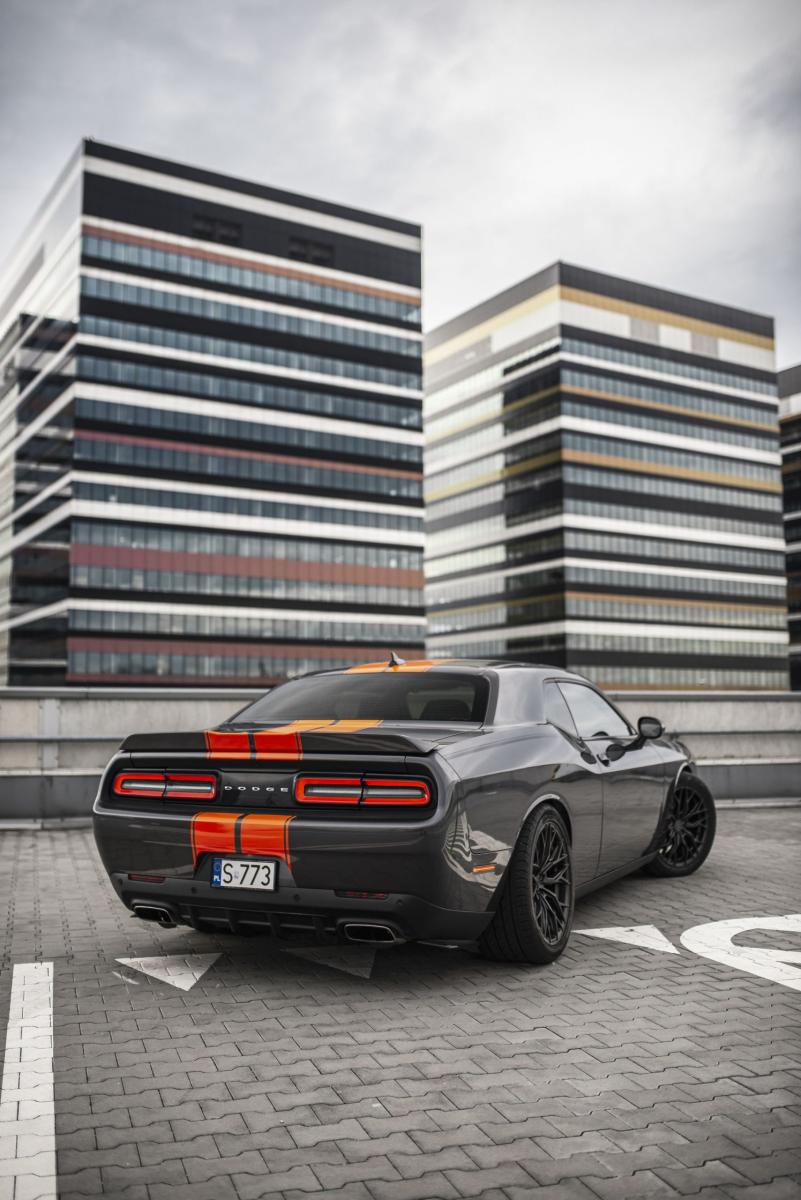 Dodge Challenger Grey Łowcy Mocy Wypożyczalnia Katowice